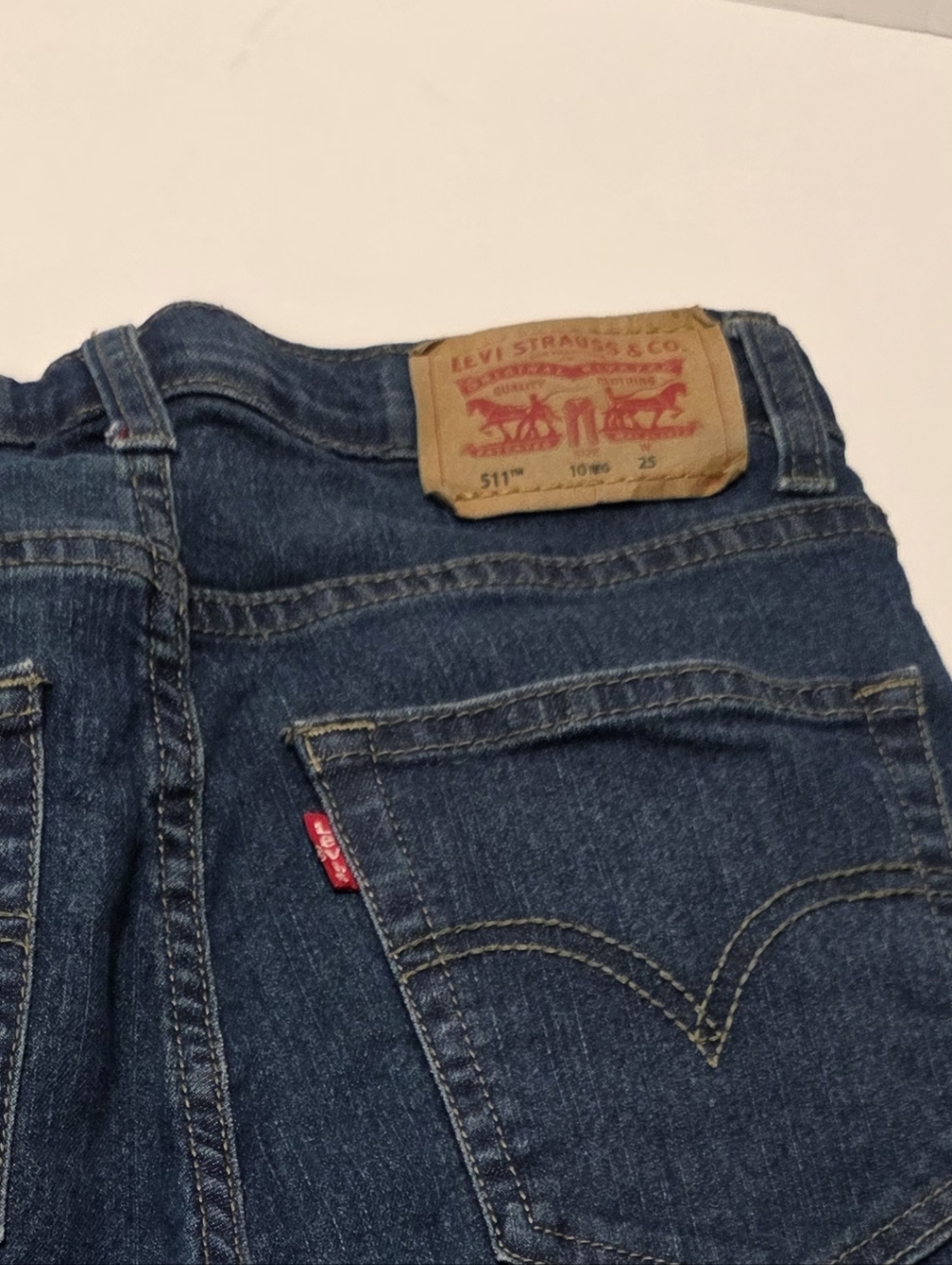 Levi's Boys Size 10 Dark Blue Denim Knee-Length Shorts - Picture 5 of 6